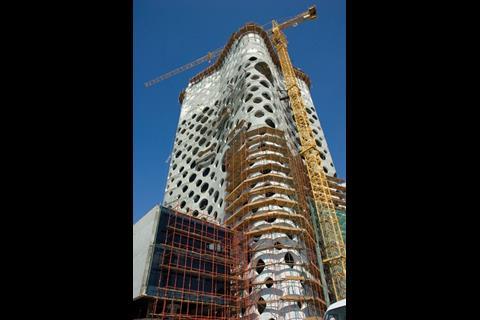 Chinese firm Wuhan Lingyan provided the secondary cladding on the distinctive 0-14 tower in Dubai